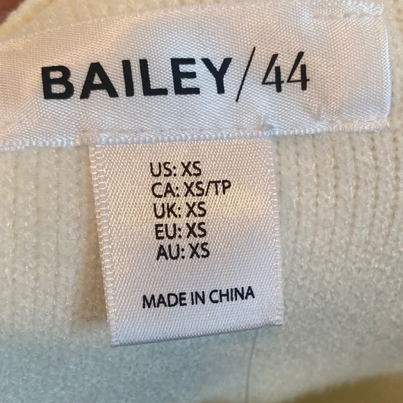 Bailey 44 Ivory Fuzzy Cardigan Sweater XS with Gold Buttons NWT - Picture 2 of 9